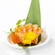 119 SALMON SASHIMI