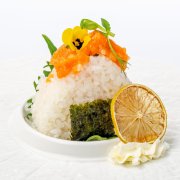 46 SAKE PICANTE ONIGIRI